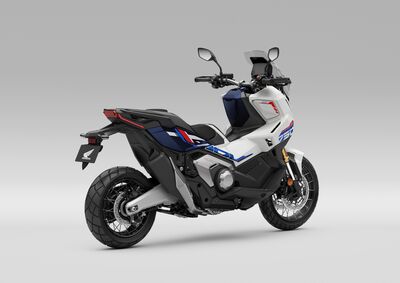 541450_26YM_HONDA_X-ADV.jpg