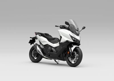 541464_26YM_HONDA_FORZA_750.jpg
