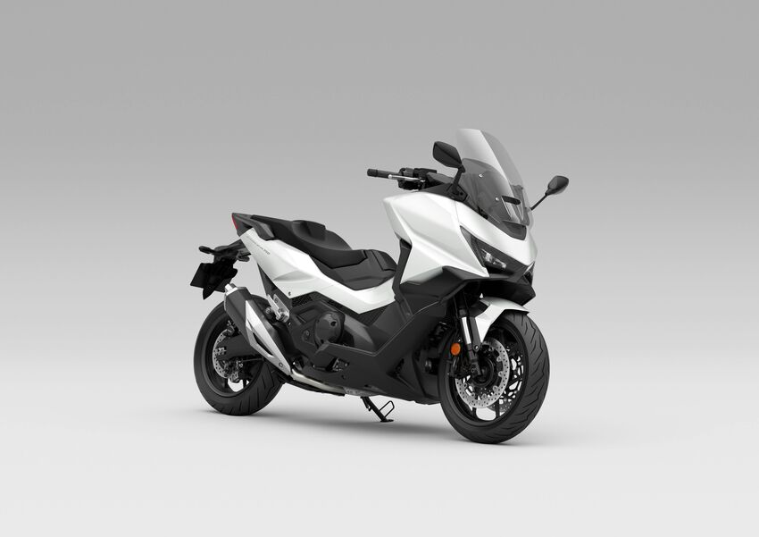 541464_26YM_HONDA_FORZA_750.jpg