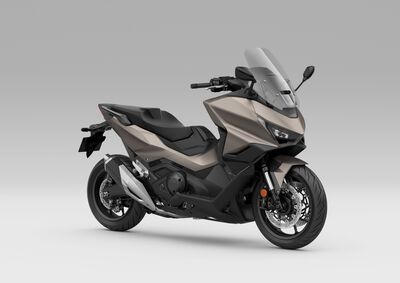 541456_26YM_HONDA_FORZA_750.jpg