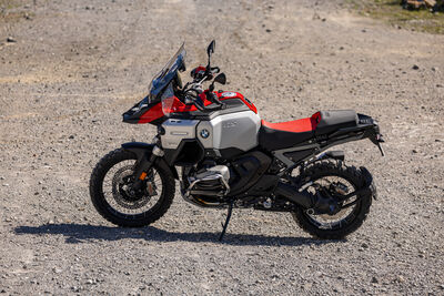 P90554789_highRes_bmw-r-1300-gs-advent.jpg