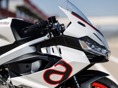 Aprilia_RS457_wall_image_1920x1440_3.jpg