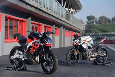 Aprilia_Tuono457_gamma.jpg
