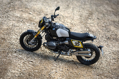 P90614752_highRes_bmw-motorrad-present.jpg