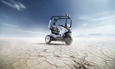 P90614794_highRes_bmw-motorrad-present.jpg