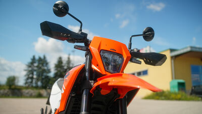 ©motochecker-3.jpg