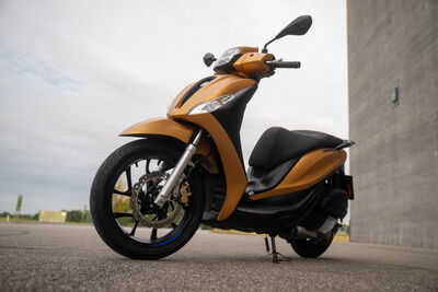 ©motochecker-2.jpg