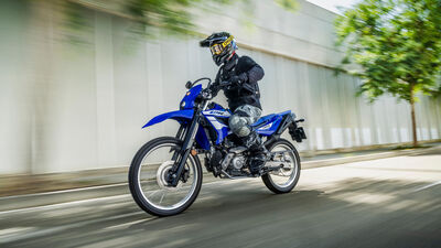 2026-Yamaha-WR125-EU-Icon_Blue-Action-018-03.jpg
