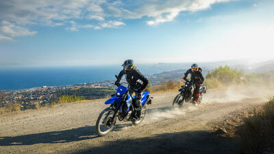 2026-Yamaha-WR125-EU-Icon_Blue-Action-003-03.jpg