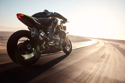 OE_SpeedTriple1200RX_MY25_05200_JP.jpg