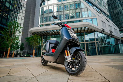 NQiX1000 Lifestyle 5.jpg