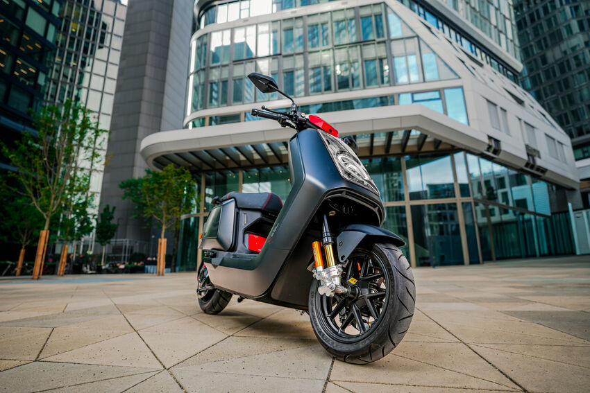 NQiX1000 Lifestyle 5.jpg