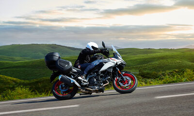 Suzuki SV-7GX_P_004_02.jpg