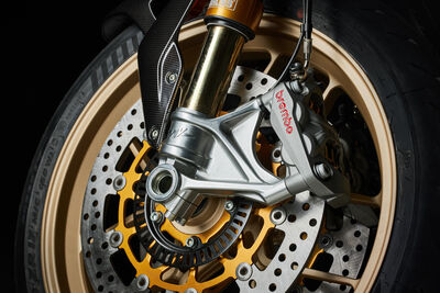 BRUTALE SERIE ORO (10) 6720x4480.jpg