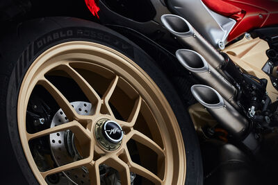 BRUTALE SERIE ORO (13) 6720x4480.jpg