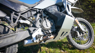 ©motochecker-2.jpg