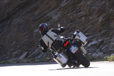 ENDURO VELOCE MY26 (7) 6000x4000.jpg