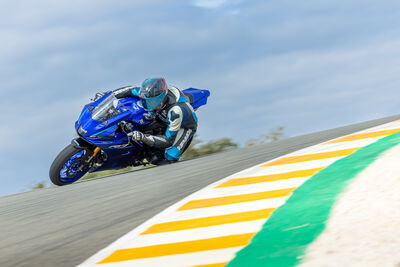 ©motochecker-11.jpg