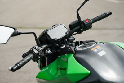 Motochecker Kawasaki Z650 S-8.jpg