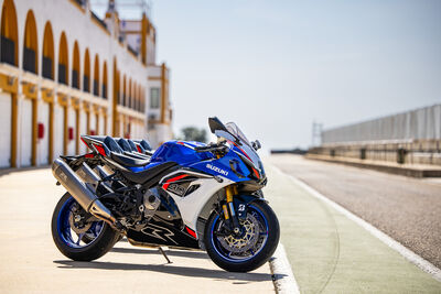 ©motochecker-1.jpg