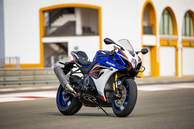 ©motochecker-2.jpg