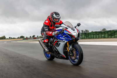 ©motochecker-7.jpg