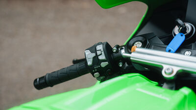 Motochecker Kawasaki ZX10R-5.jpg
