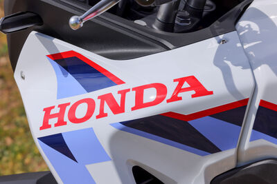 ©motochecker-5.jpg
