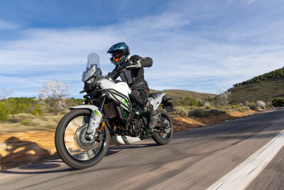 ©motochecker-2.jpg