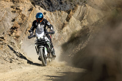 ©motochecker-4.jpg