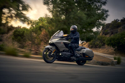 26YM_GL1800 Gold Wing_Location_Action_8435.jpg
