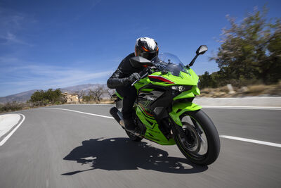 KAWASAKI NINJA500_3596.jpg