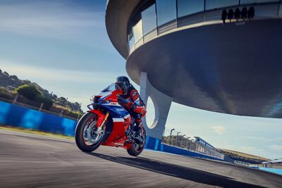 173000_458410_24YM_CBR1000RR-R_FIREBLADE_SP_jpg.jpg