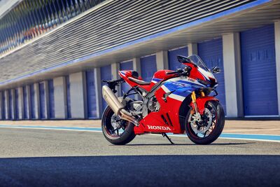 173009_458417_24YM_CBR1000RR-R_FIREBLADE_SP_jpg.jpg