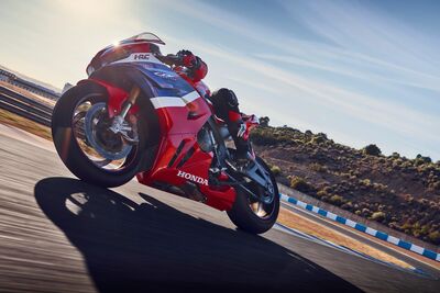 173030_458440_24YM_CBR1000RR-R_FIREBLADE_SP_jpg.jpg