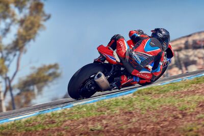 173041_458451_24YM_CBR1000RR-R_FIREBLADE_SP_jpg.jpg