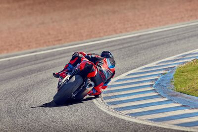 173045_458453_24YM_CBR1000RR-R_FIREBLADE_SP_jpg.jpg