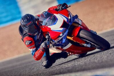 173055_458465_24YM_CBR1000RR-R_FIREBLADE_SP_jpg.jpg