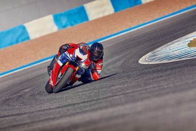 173058_458466_24YM_CBR1000RR-R_FIREBLADE_SP_jpg.jpg