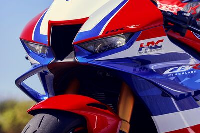 173089_458494_24YM_CBR1000RR-R_FIREBLADE_SP_jpg.jpg