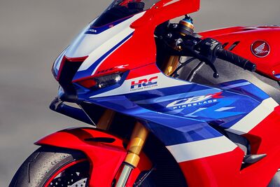 173099_458502_24YM_CBR1000RR-R_FIREBLADE_SP_jpg.jpg