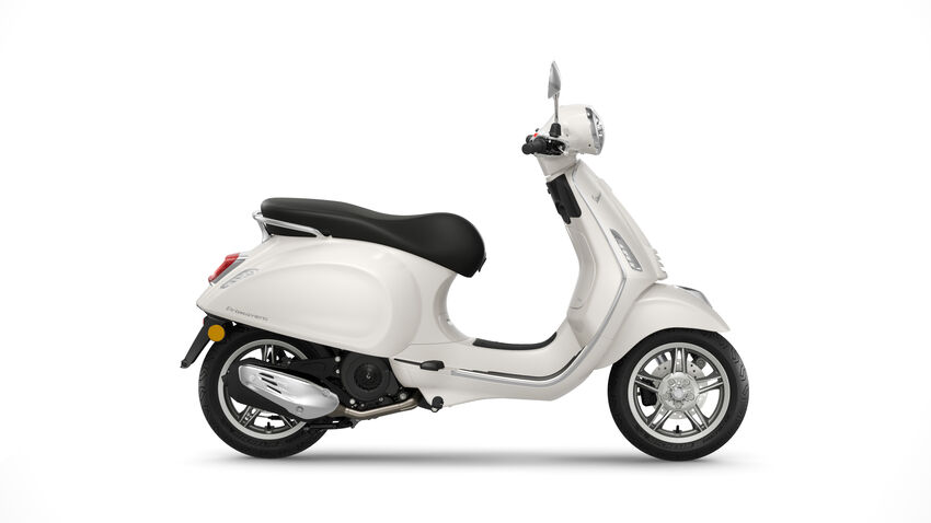 1_Vespa_Primavera_125_BiancoInnocente_Lat_DX.jpg