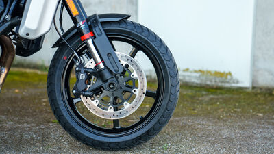 Motochecker-00888.jpg