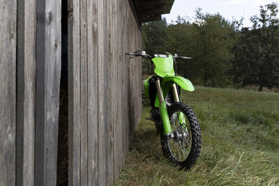 KAWASAKI KX250_2025_STATICS_14.jpg