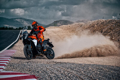 2025 KTM SUPER ADVENTURE S EVO-4.jpg