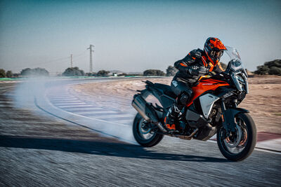 2025 KTM SUPER ADVENTURE S EVO-6.jpg