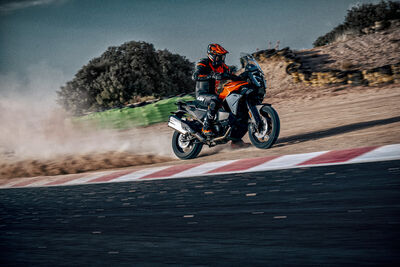 2025 KTM SUPER ADVENTURE S EVO-9.jpg