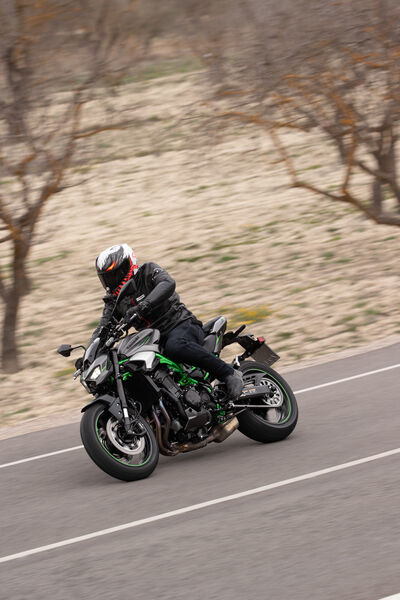 KAWASAKI_Z900_2025_2719.JPG