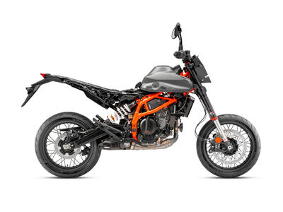 2025 KTM 125 and 390 SMC R (6) - Kopie.jpg